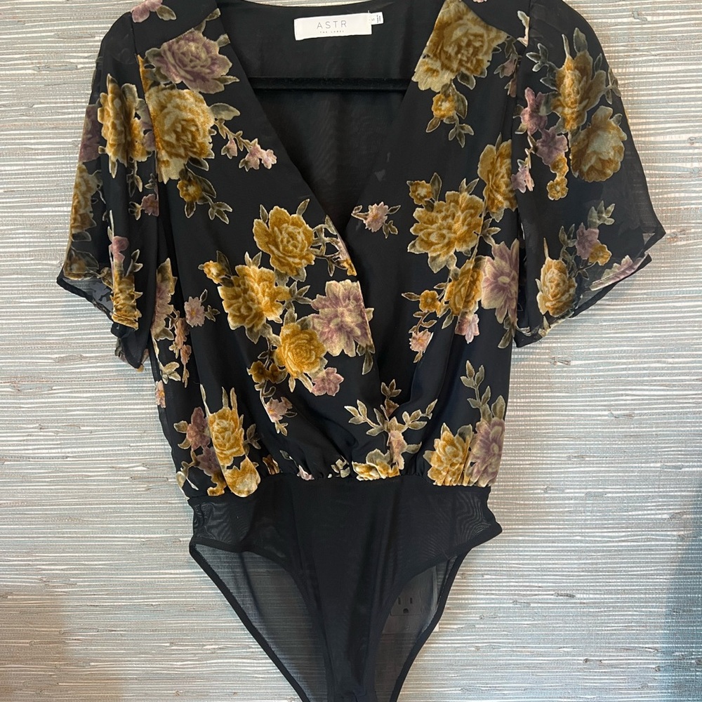 ASTR Black Floral Bodysuit Top